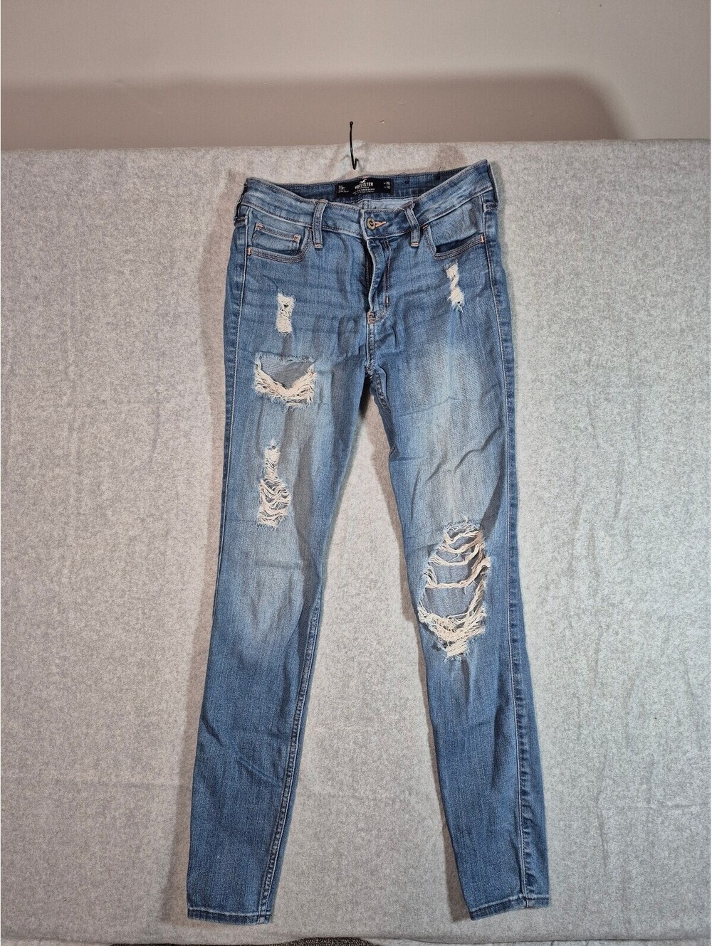 Hollister 3L W26 L30 Distressed Super Skinny Jeans NWOT